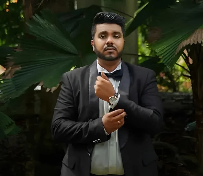 Managing Director addressing healthcare professionals for digital healthcare solutions in Malaysia